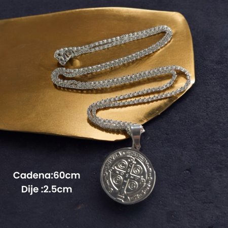 Collar Medalla Cruz de SanBenito Collares Zen Bazar Perú