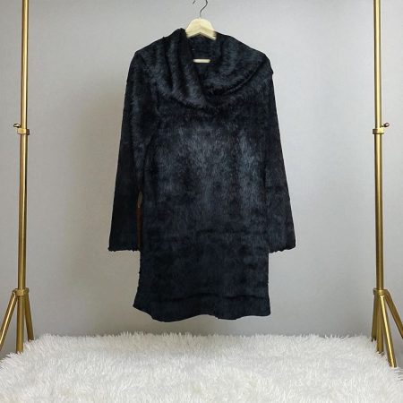 Chompa de Mujer Negra. Talla M Talla M Zen Bazar Perú